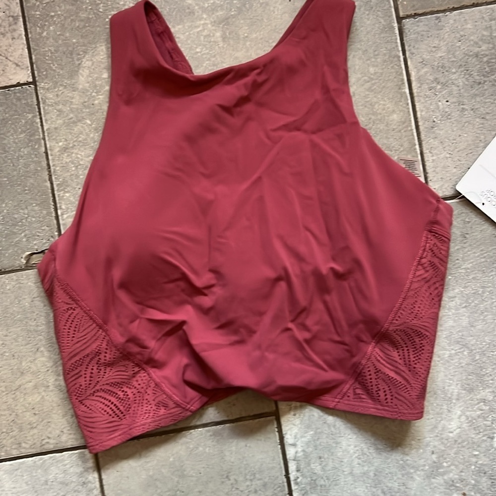 Athleta Conscious Lace crop , cups A-C - Picture 2 of 6